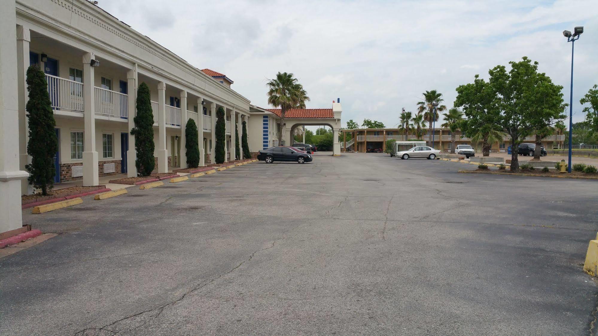 Oyo Hotel Lafayette La I-10 & University Εξωτερικό φωτογραφία